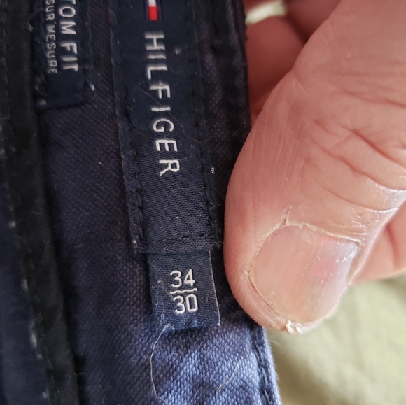 Tommy Hilfiger navy corduroy pants 34 x 30. - Picture 4 of 5